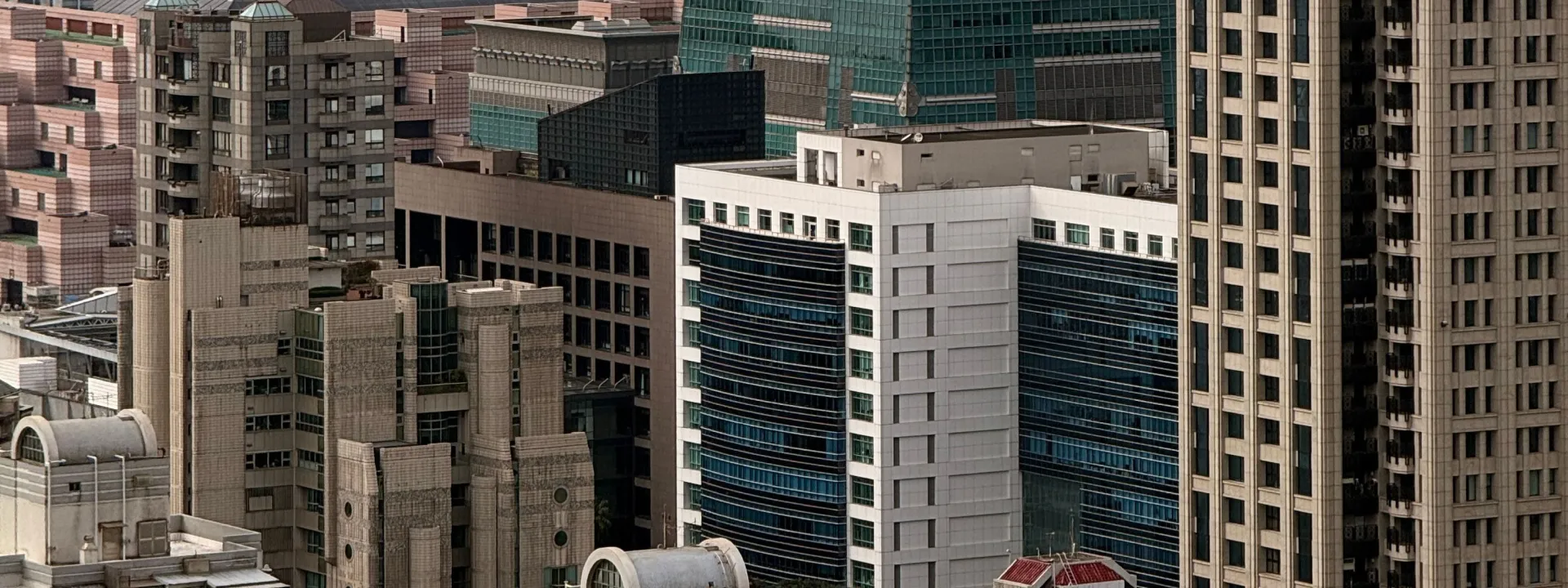 JIN SPACE 建築外觀與信義路街景